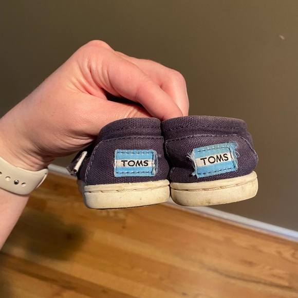 Toms - Picture 5 of 6